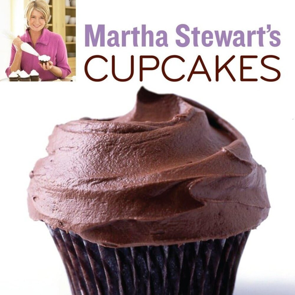 Martha Stewart Cupcakes Book 175 Ideas Paperback First Edition A Baking Guide